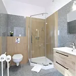 Apartment Lc & B52