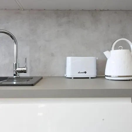 Lc & B52 Apartment *